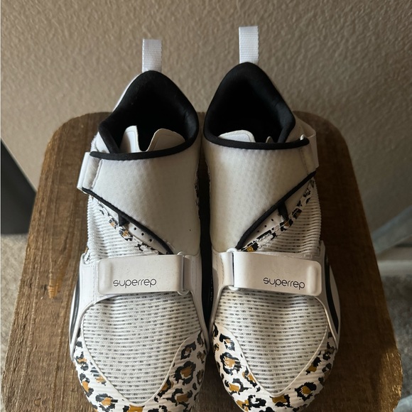 Nike Superrep Cycling Shoes - Women’s size 9 - Picture 2 of 3